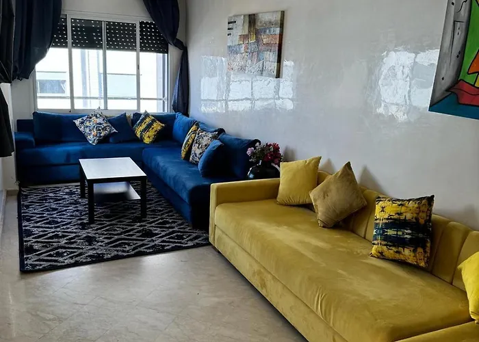 Yanis Guest House