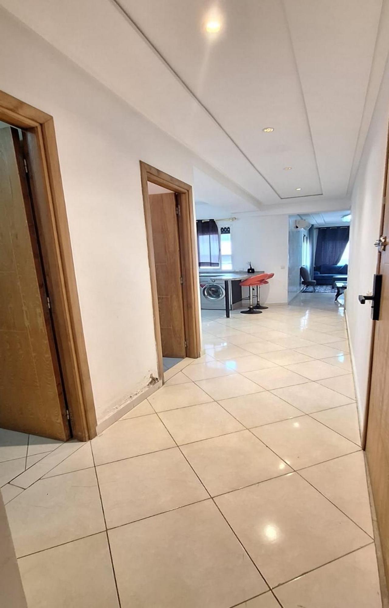 Yanis Apartment *